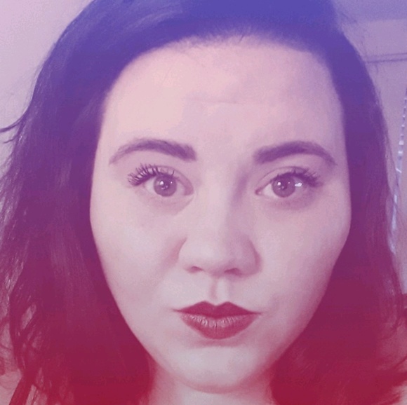 Meet your Posher, Ashley - Picture 1 of 1